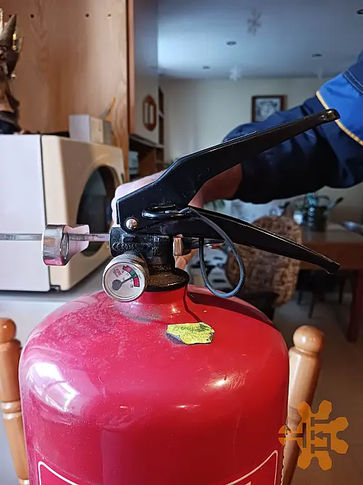 Присполобление за пълнене на пожарогасители photo